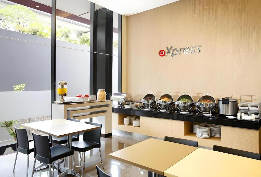 帕萨巴鲁艾玛利斯酒店 雅加达 外观 照片